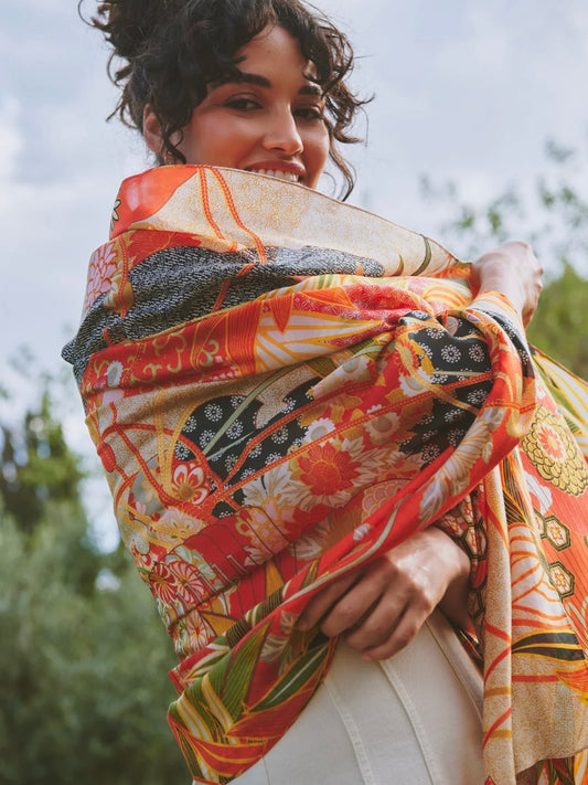 One Hundred Stars Fans Scarlet Scarf