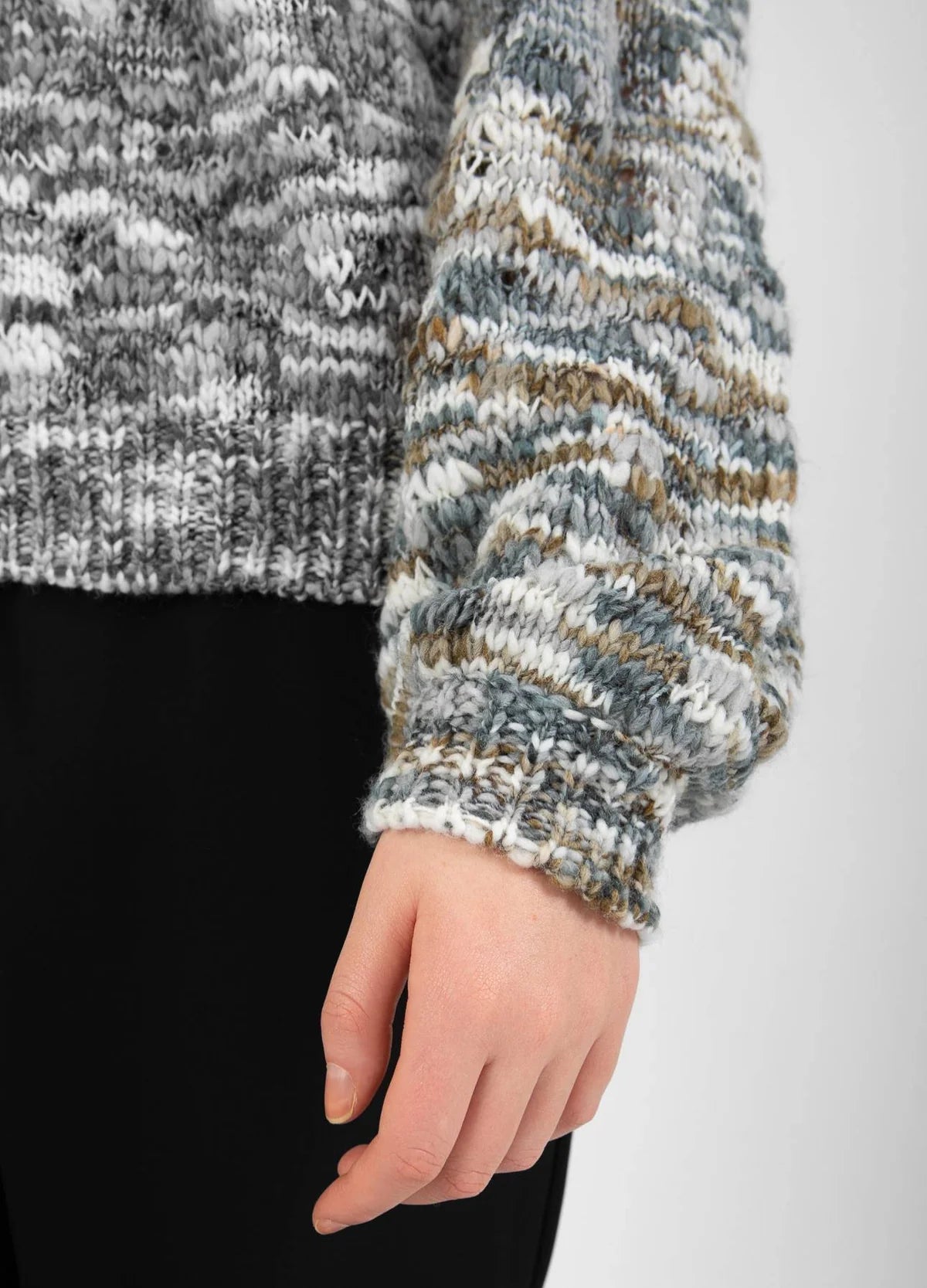 CC Heart LEIA round neck knit sweater