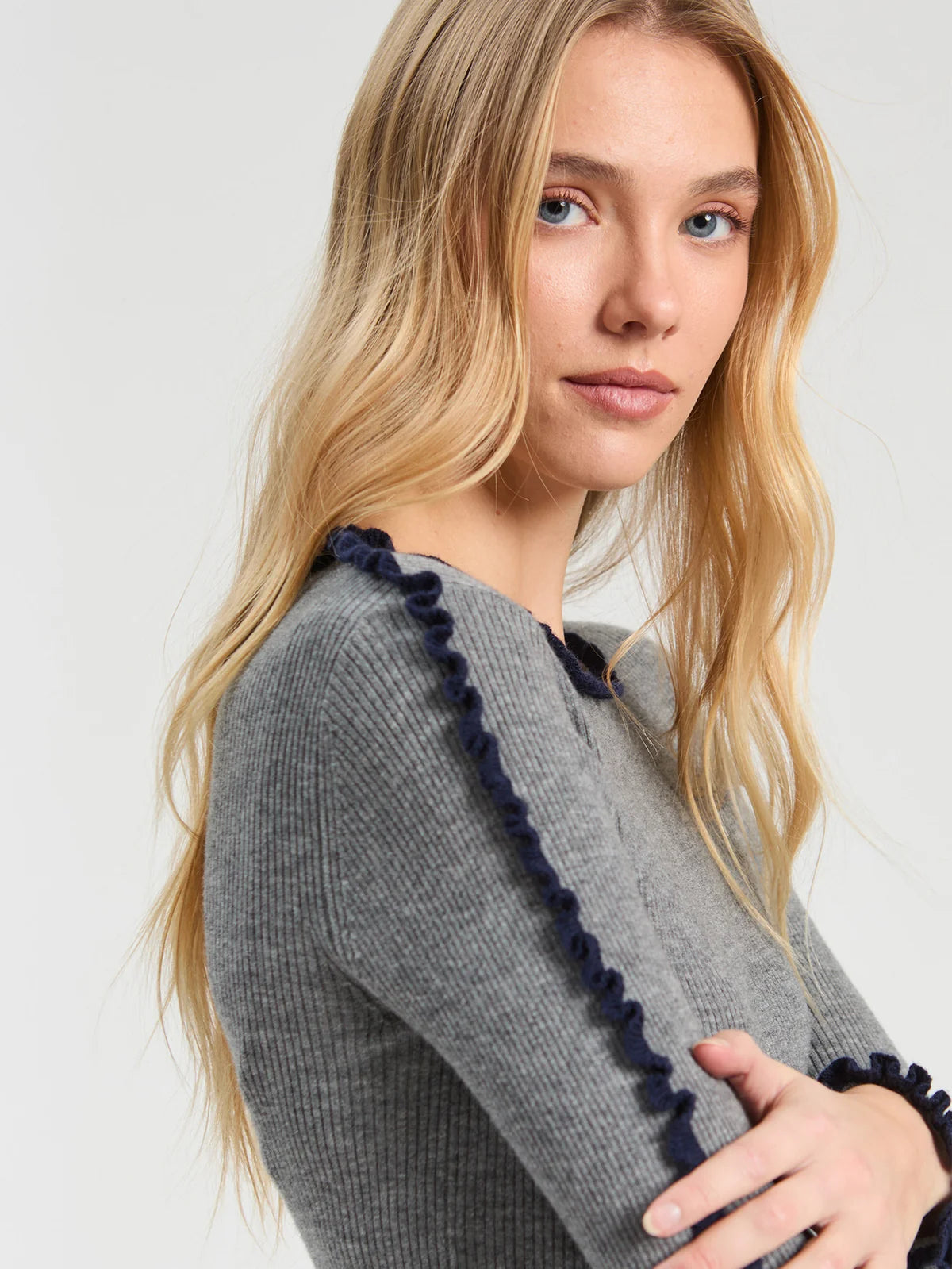 Vilagallo Grey Ruffle Sweater