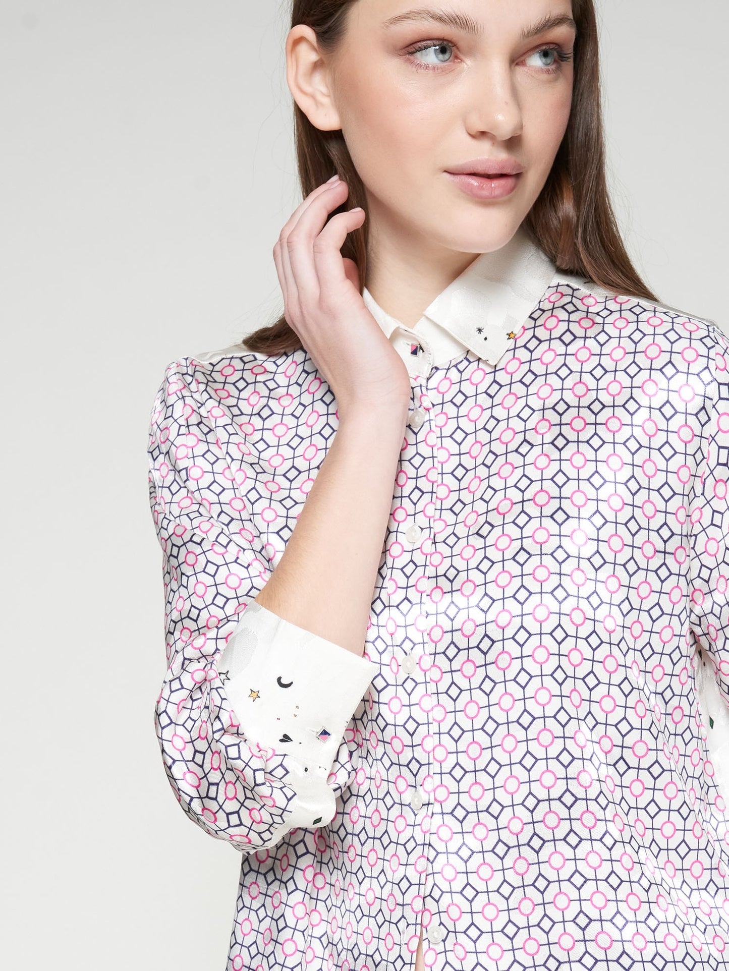 Vilagallo Isa geometric print satin shirt