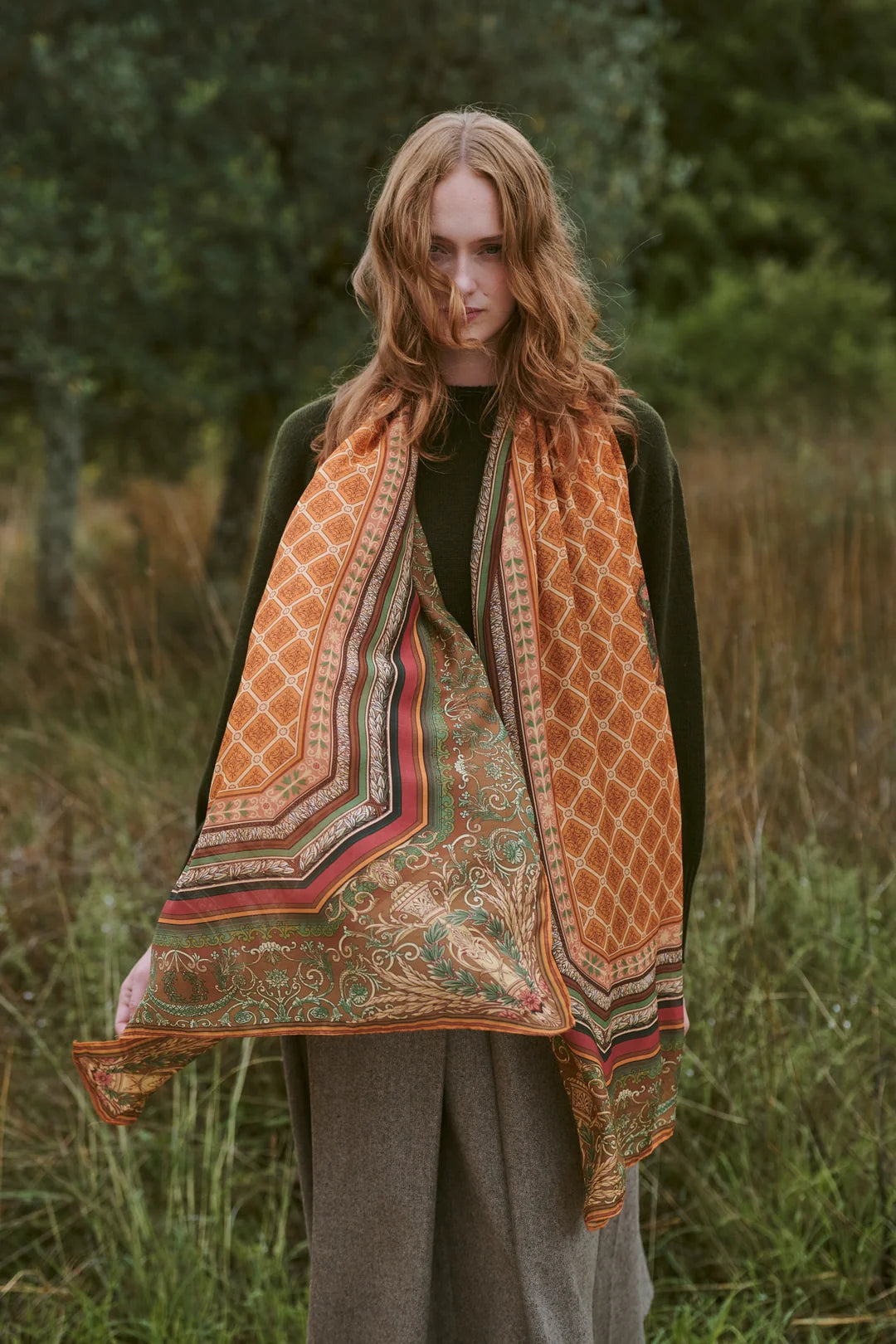 One Hundred Stars Amulet Gold Scarf