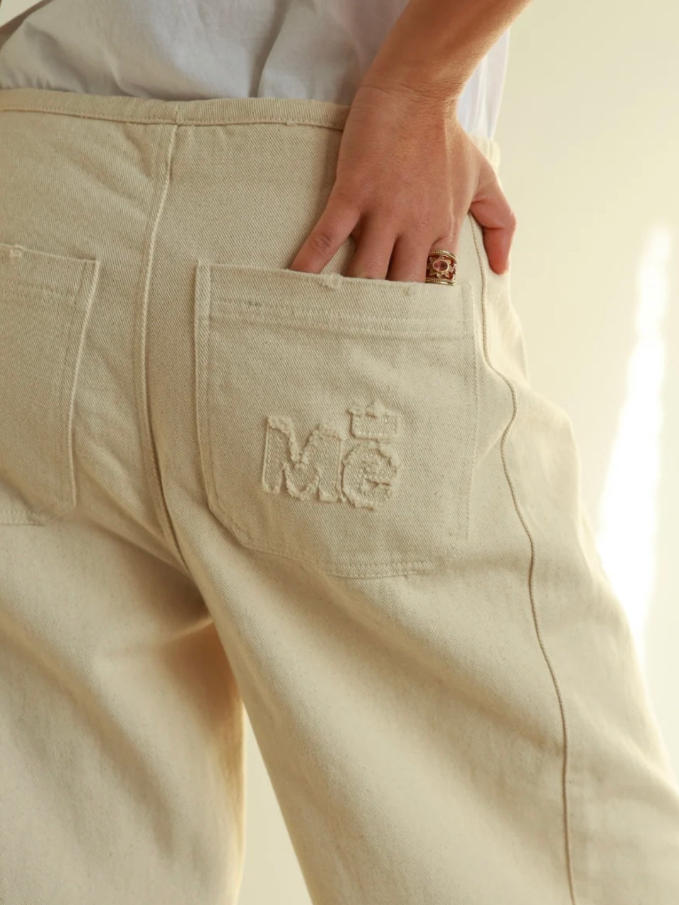 Me369 Yara Barrel Jeans- Natural