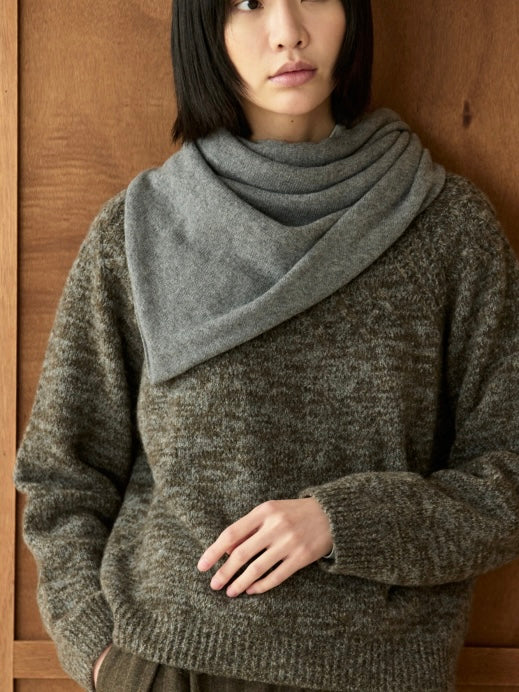 Humility Echarpe Triangle Scarf-Tweed Grey