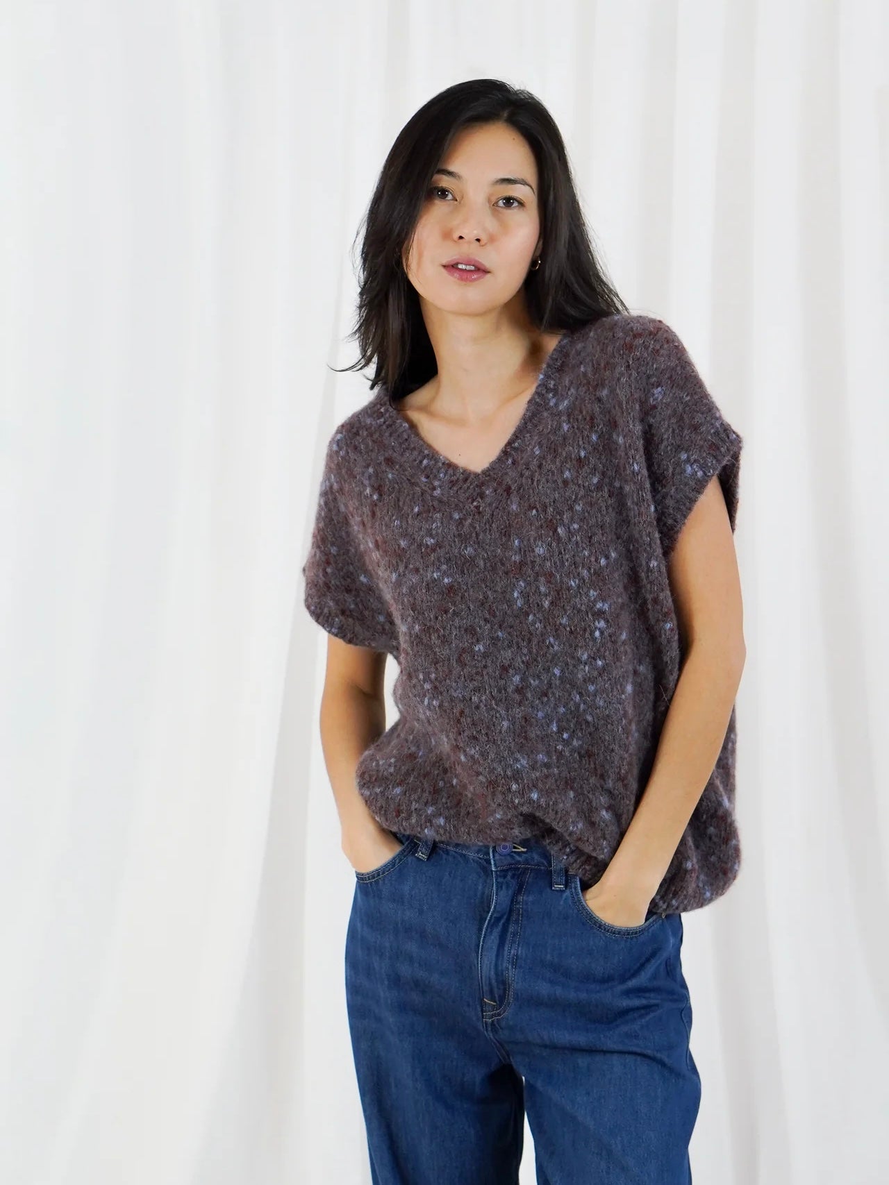 TWNS Madelina Fluffy V Neck Sleeveless Sweater-Burgundy/Blue