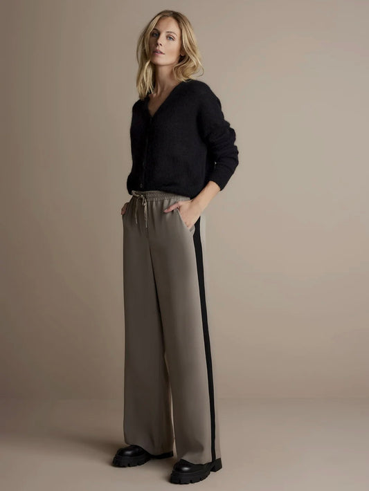 Summum Relaxed Wide Leg Trousers Clay