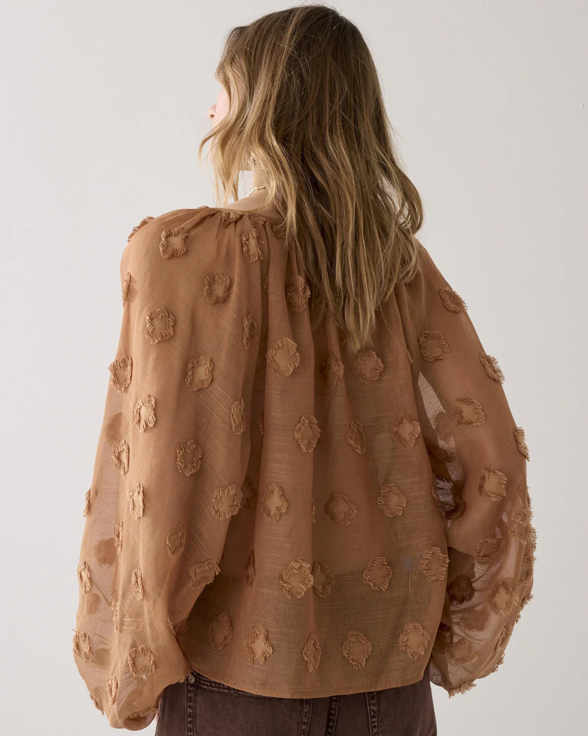 Summum Transparent Top with 3D Dots-Cinnamon