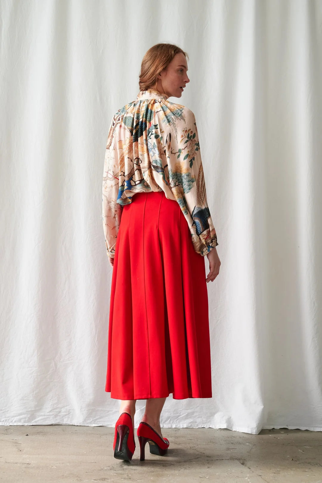 One Hundred Stars Hummingbird Nude Pussybow Blouse