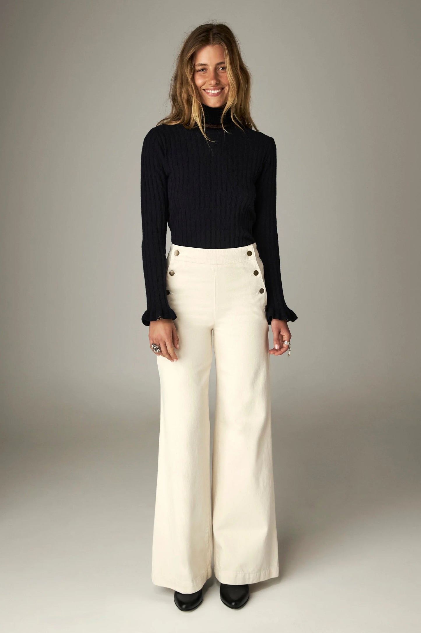 Maison Hotel Nancy Sweater Black Frequency