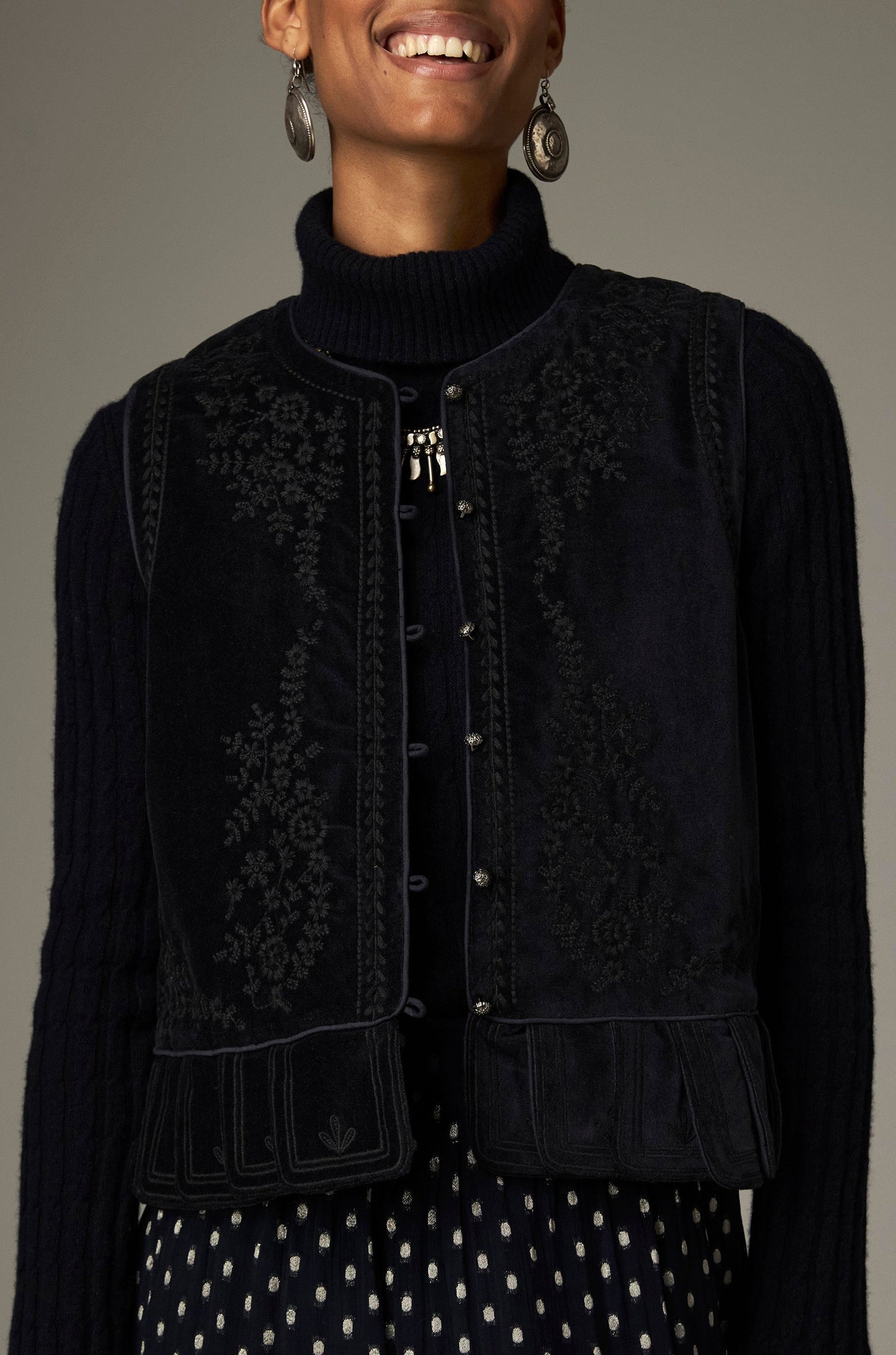 Maison Hotel Bob Velvet Vest- Vinton Blue