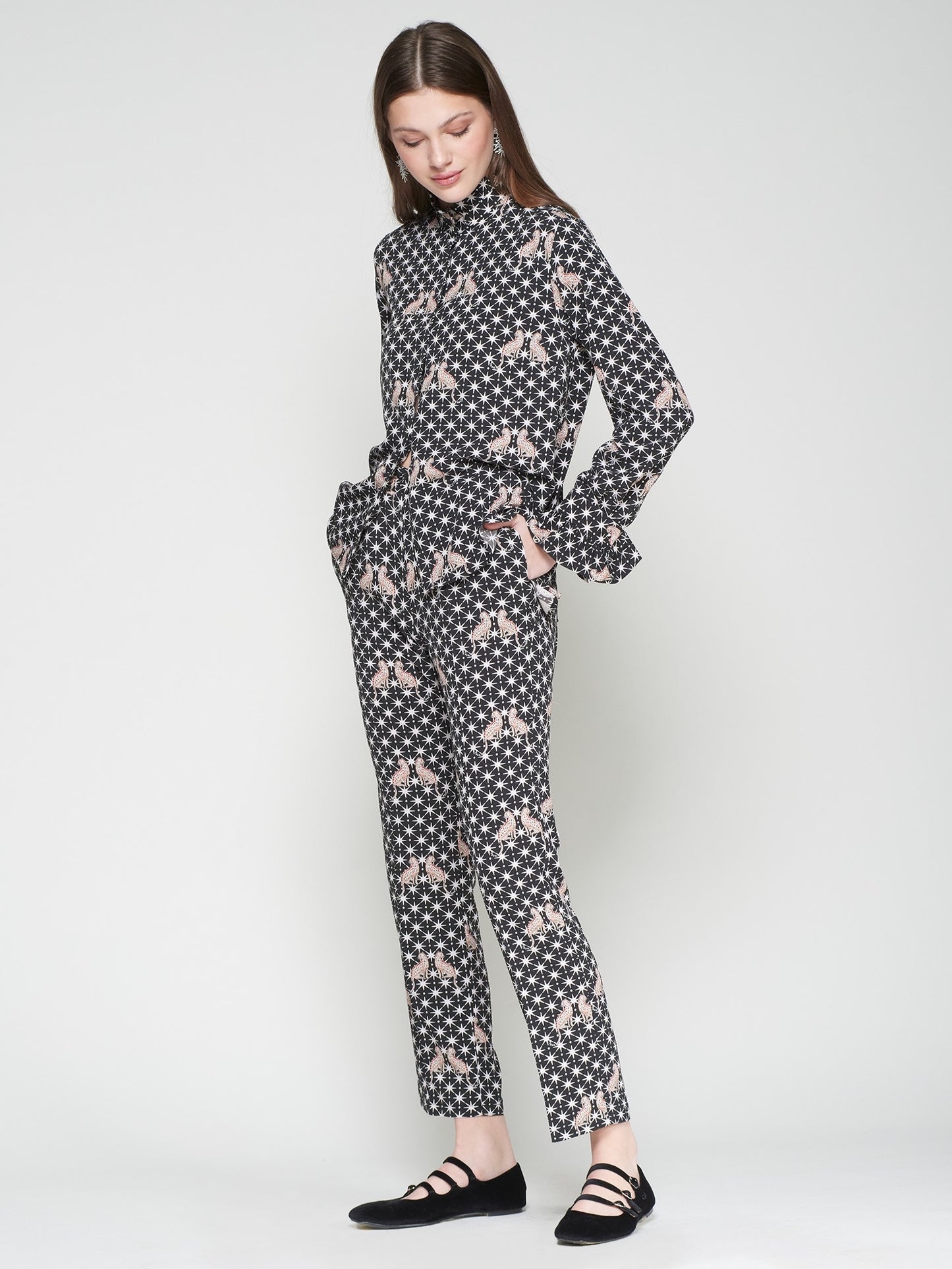 Vilagallo Black shirt with Leopard & Star print