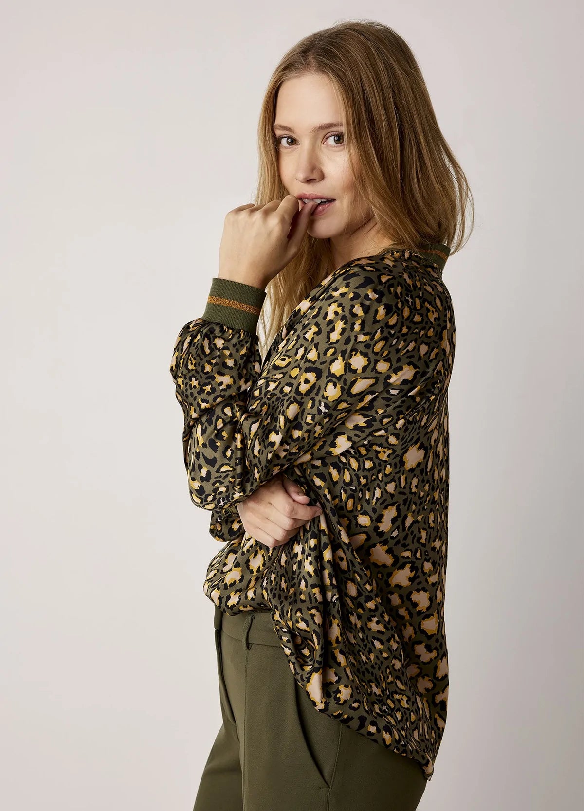 Summum Top with Leopard Print Ivy Green